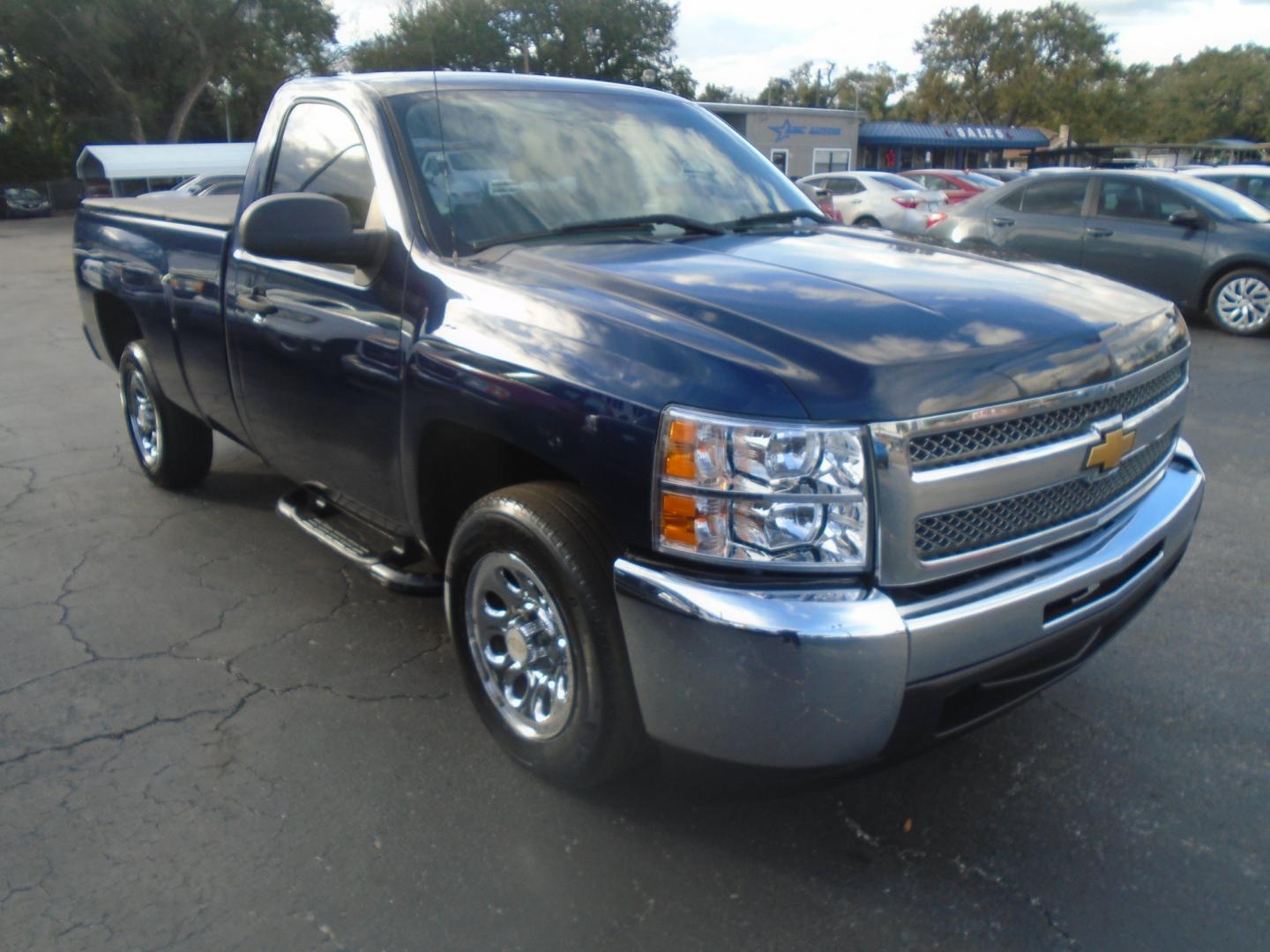 2012 BLUE /Black CHEVROLET SILVERADO Work Truck 2WD (1GCNCPEXXCZ) with an V6 4.3L MFI engine, located at 6112 N Florida Avenue, Tampa, FL, 33604, (888) 521-5131, 27.954929, -82.459534 - Photo#3